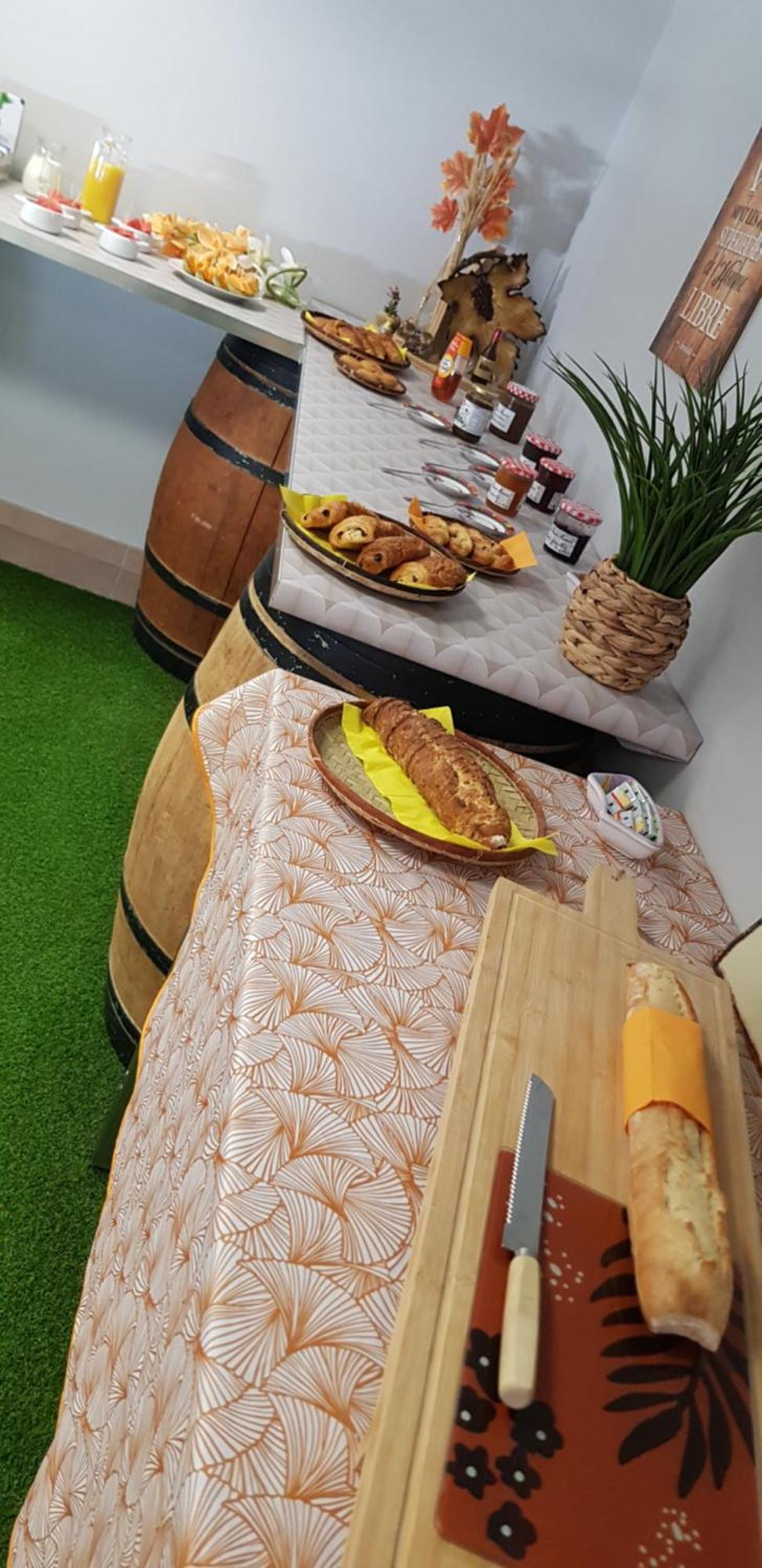 Tikazela - Escale Hotel *